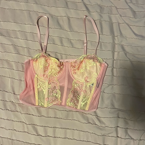 Lingerie top thing - Picture 1 of 1